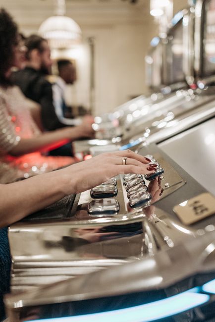 Understanding the Mechanics and Appeal of Modern Slot Gaming